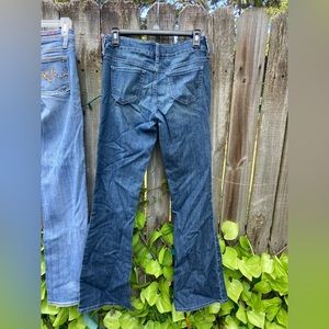 Dark wash bullheadblack jeans. 9R flare